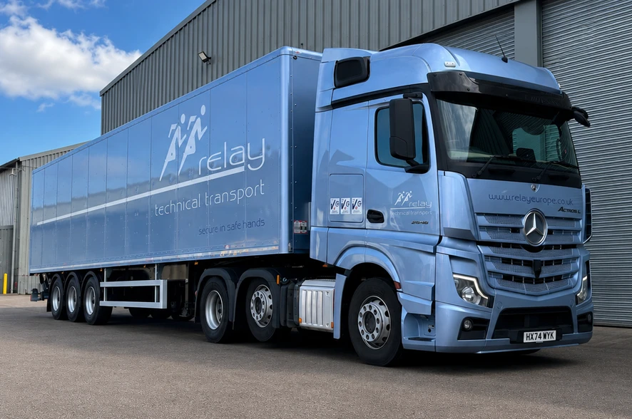 Specialist equipment transport vehicles 